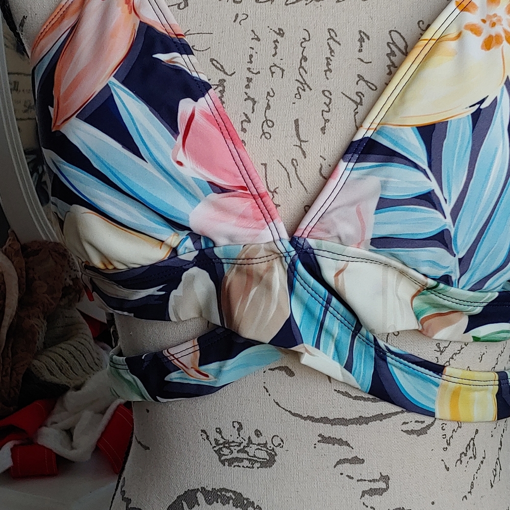 Tropical Floral Wrap Bikini Top SzXL